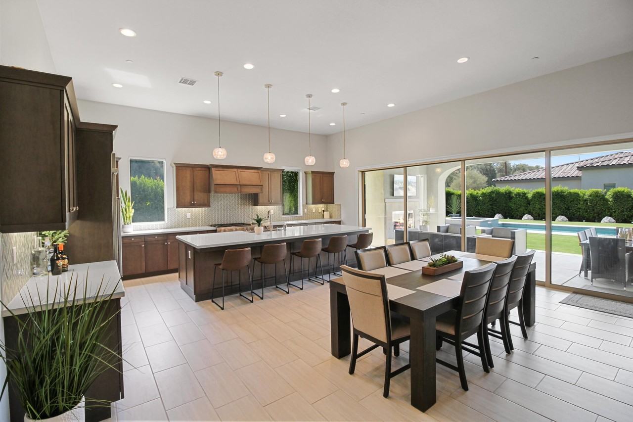 55100 Autumn Valley Court - Photo 7 of 47