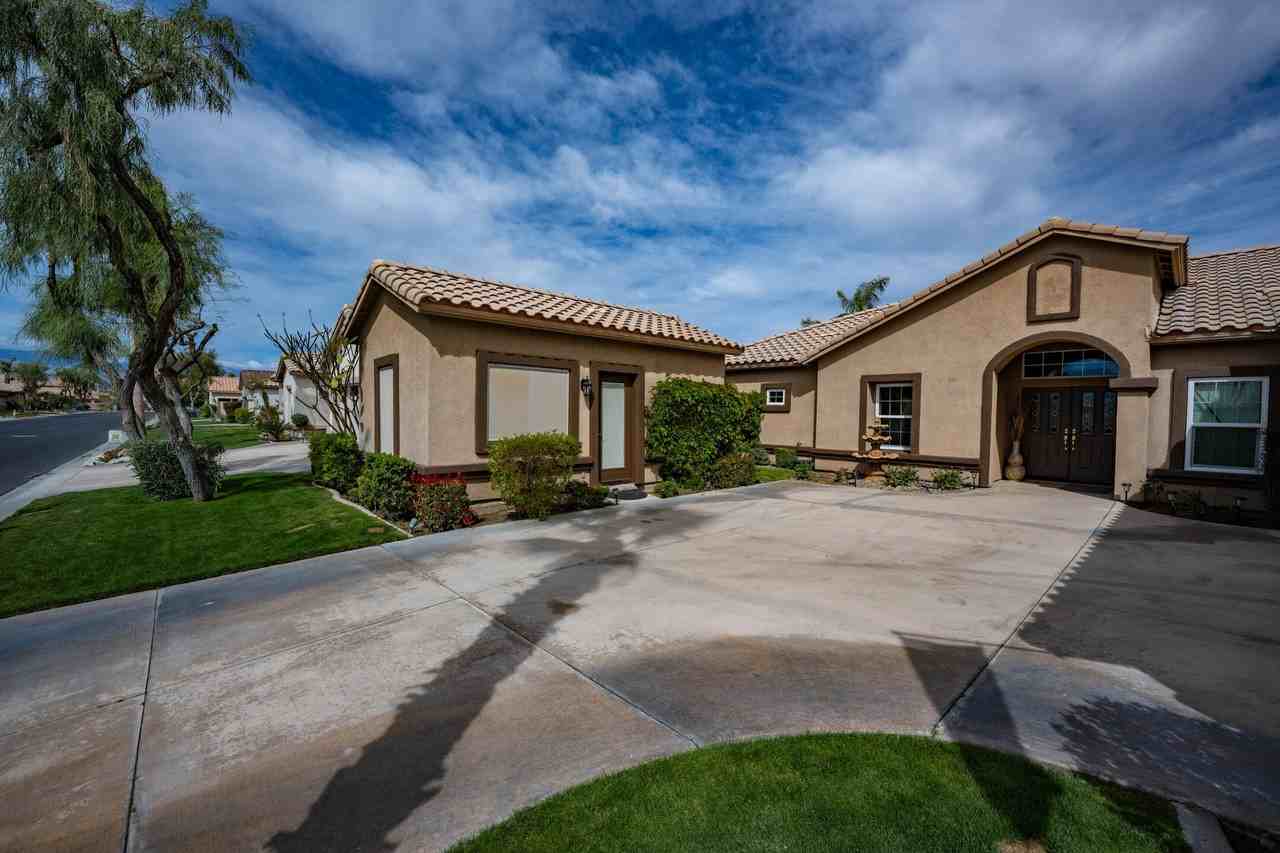 80290 Pebble Beach Drive - Photo 4 of 32