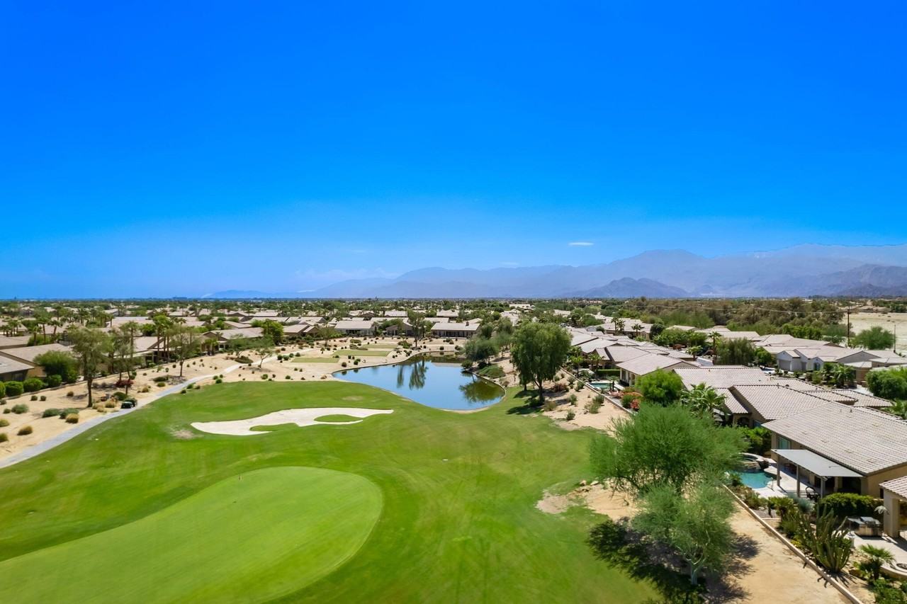 81074 Avenida Neblina - Photo 3 of 50