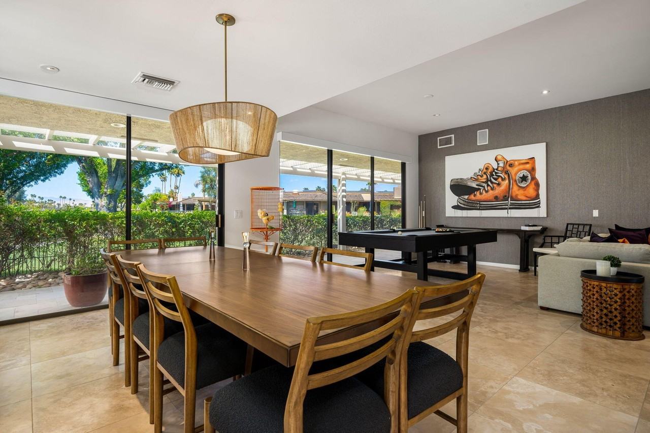 27 Stanford Dr - Photo 7 of 37