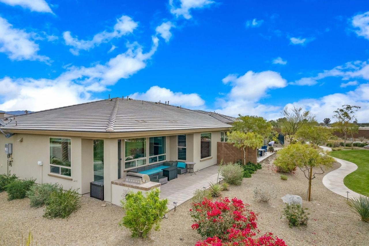 82647 Rosewood Drive - Photo 3 of 50