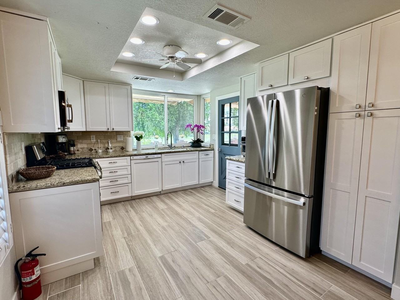 246 Santa Barbara Cir - Photo 5 of 16