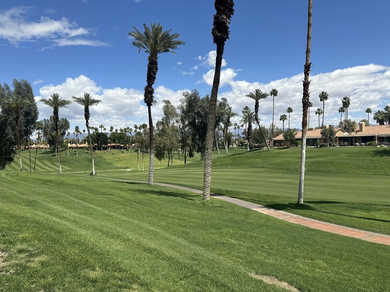 186 Madrid Avenue - Photo 4 of 15