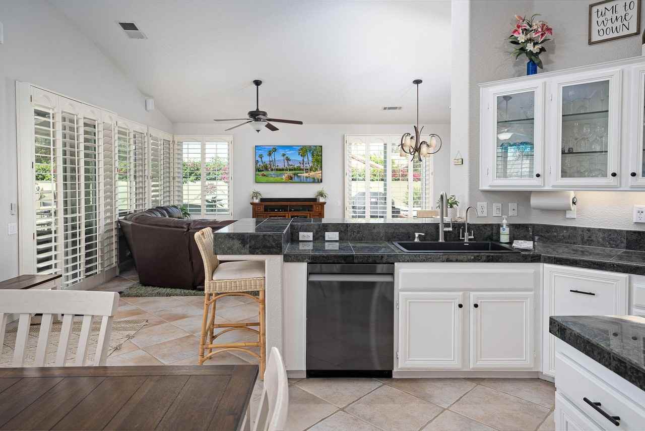 67613 Cielo Court - Photo 6 of 40