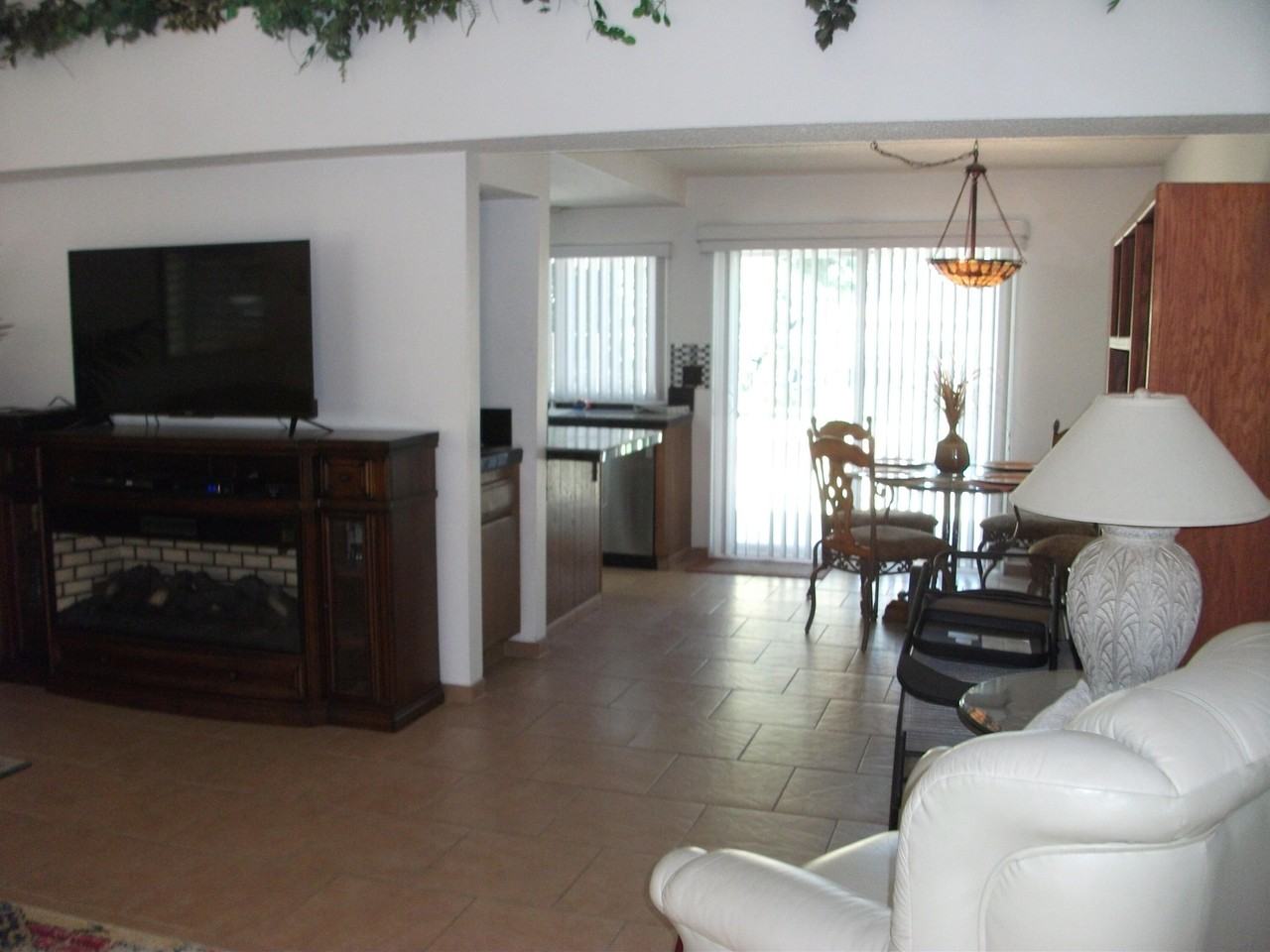 49225 Eisenhower Dr - Photo 6 of 21