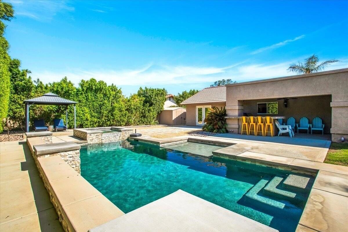 78940 Runaway Bay Dr - Photo 2 of 35