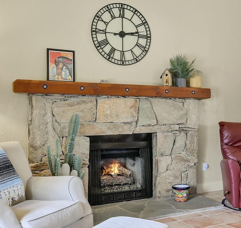 1020 N Cerritos Dr - Photo 2 of 42