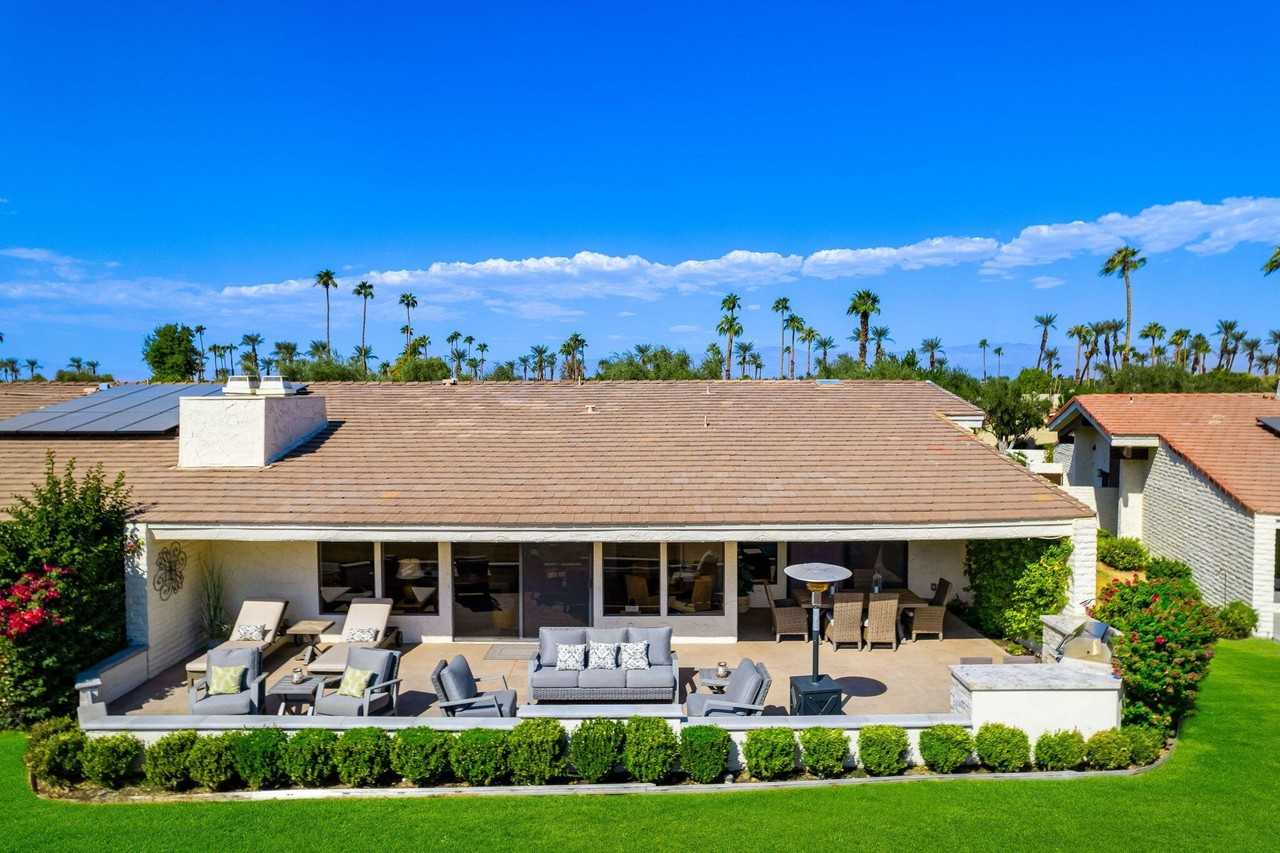 75593 Desert Horizons Dr - Photo 4 of 32