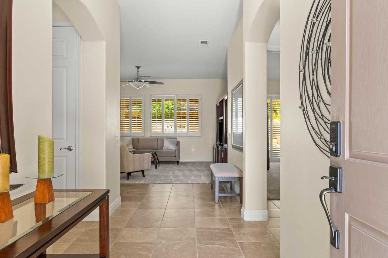 80592 Avenida Santa Eugenia - Photo 4 of 28