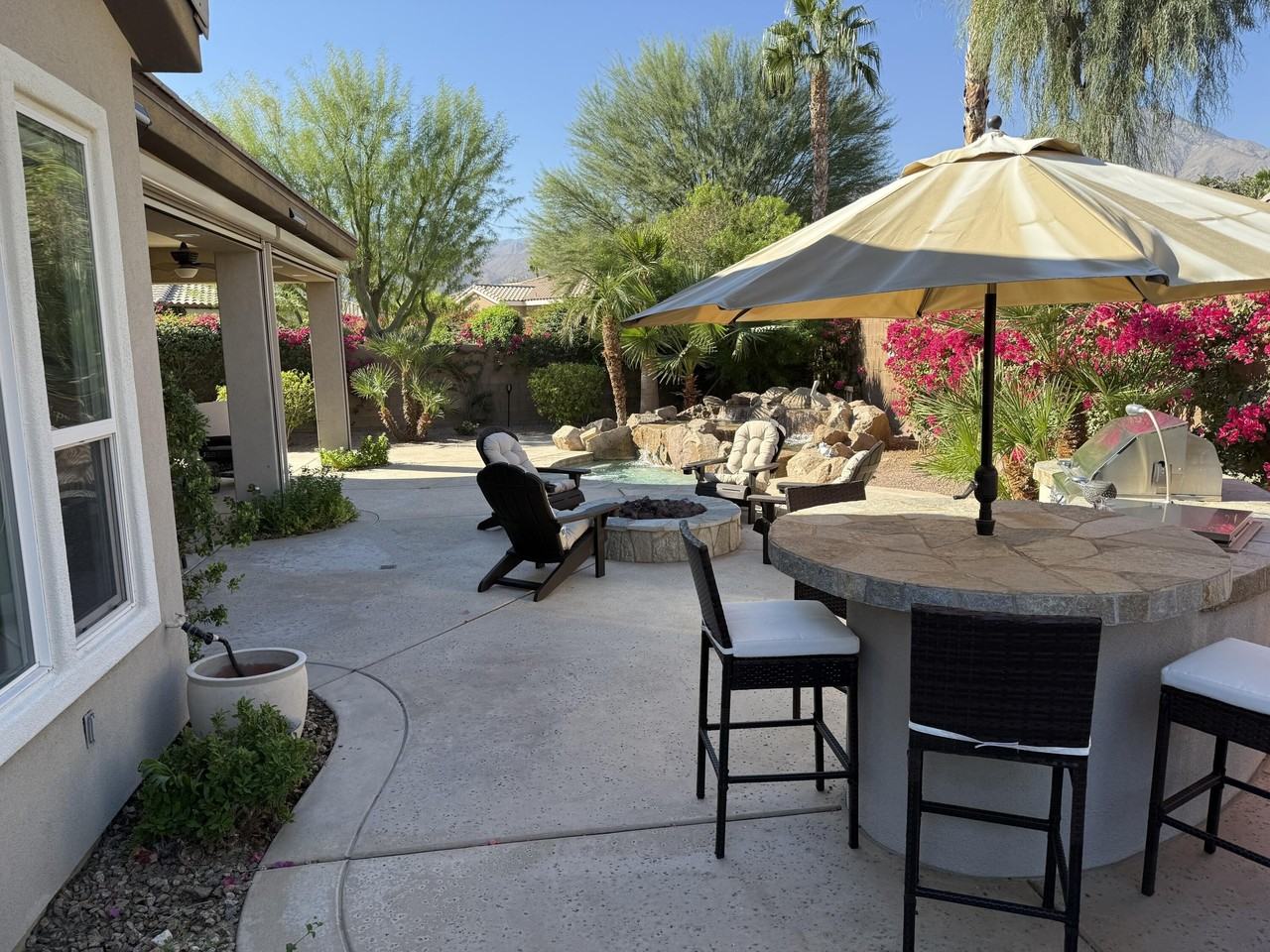 81450 Moonstone Court - Photo 2 of 26