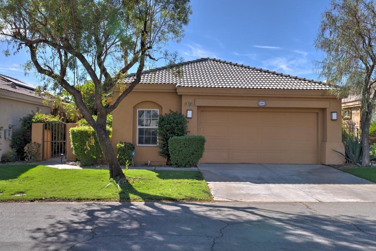 67645 S Natoma Dr - Photo 3 of 37