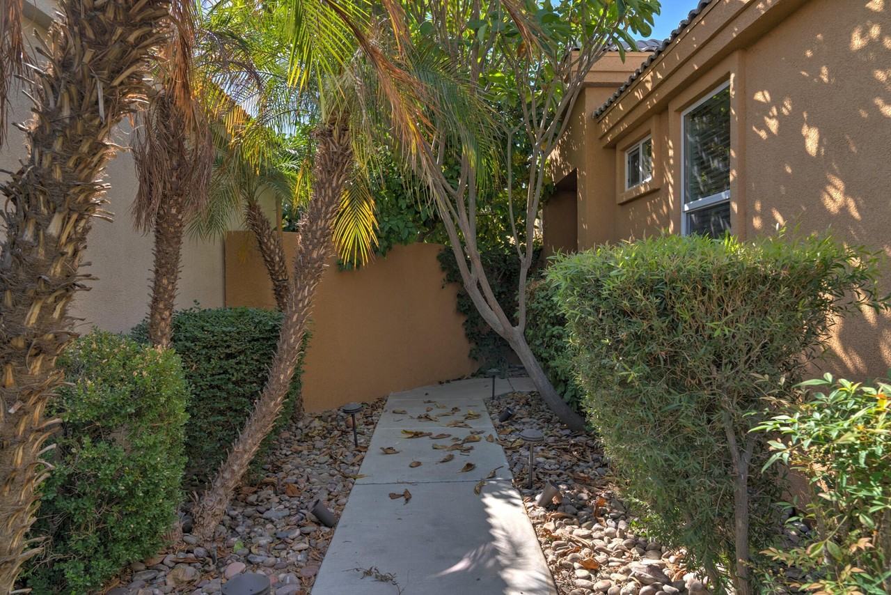 67645 S Natoma Dr - Photo 4 of 37