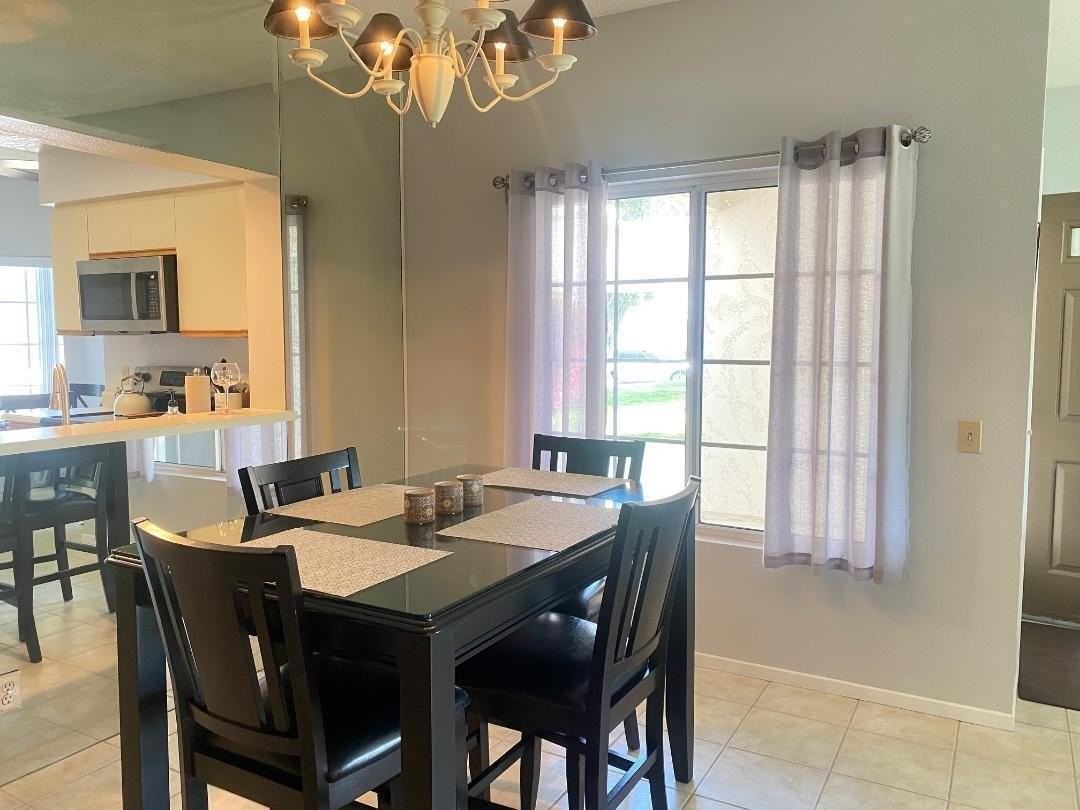 413 Desert Falls Drive North - Photo 5 of 36