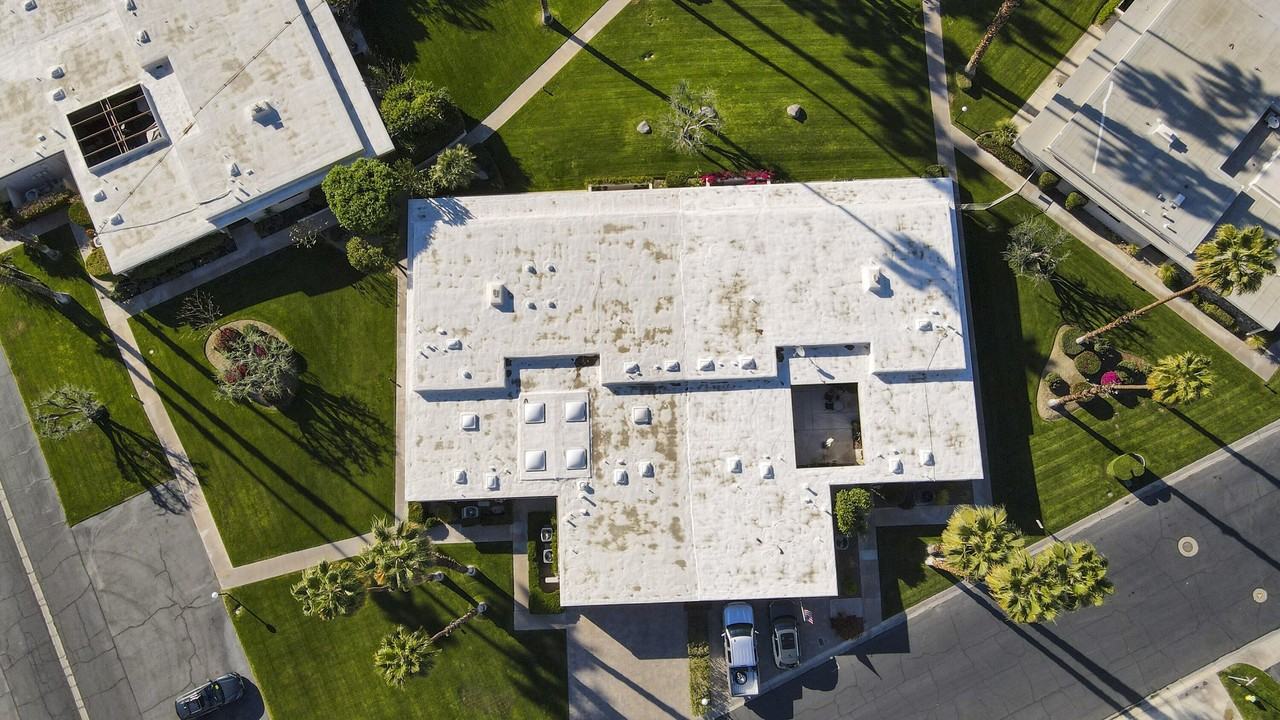 45735 Pawnee Rd - Photo 3 of 50