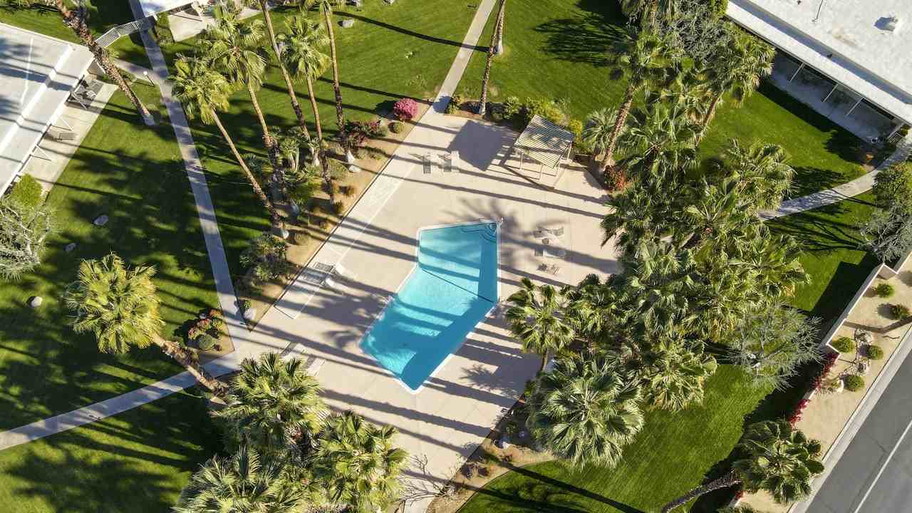 45735 Pawnee Rd - Photo 4 of 50