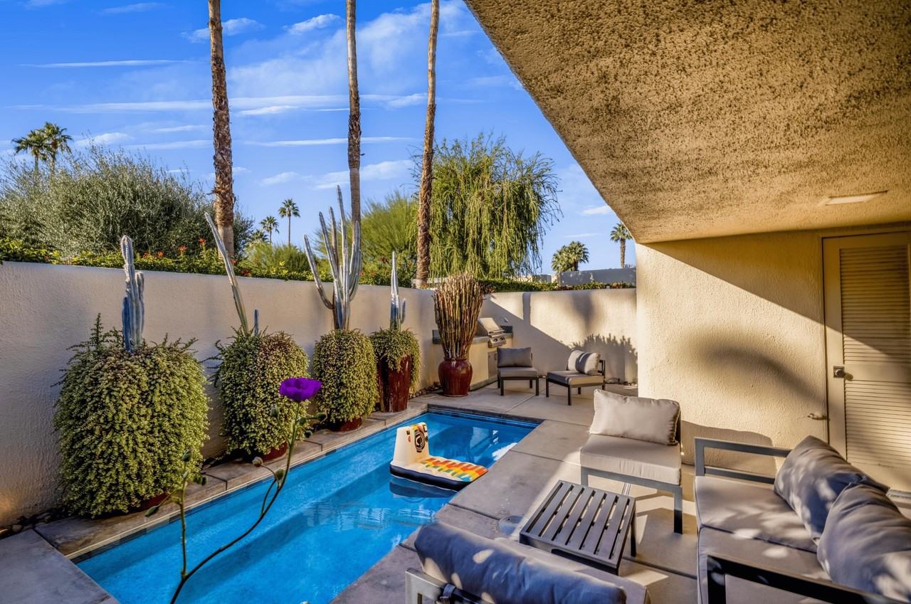 1173 E Alejo Rd - Photo 4 of 39