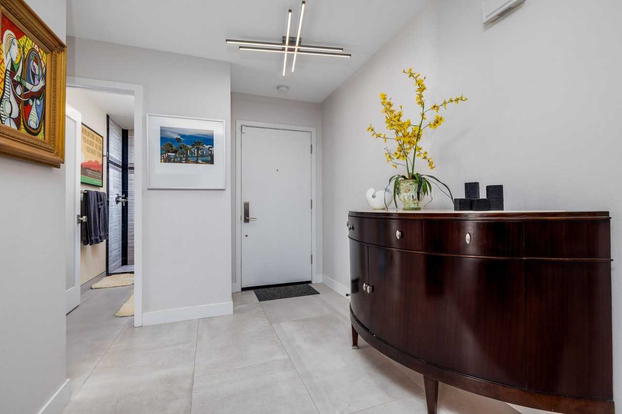 1173 E Alejo Rd - Photo 5 of 39