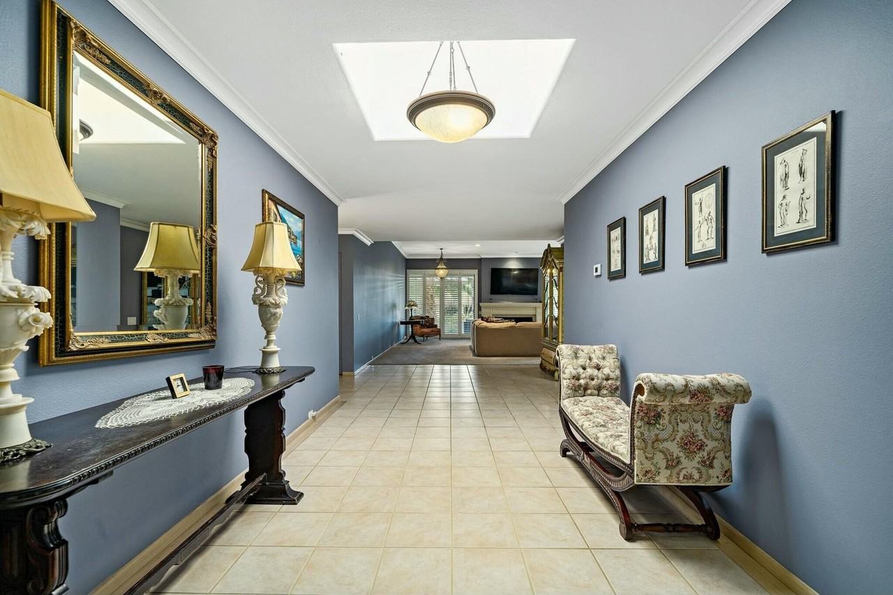 130 Columbia Drive - Photo 2 of 38