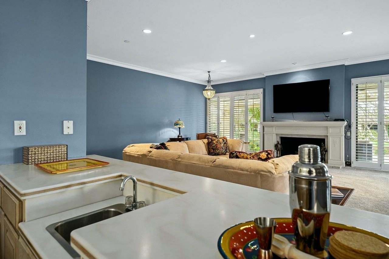 130 Columbia Drive - Photo 7 of 38