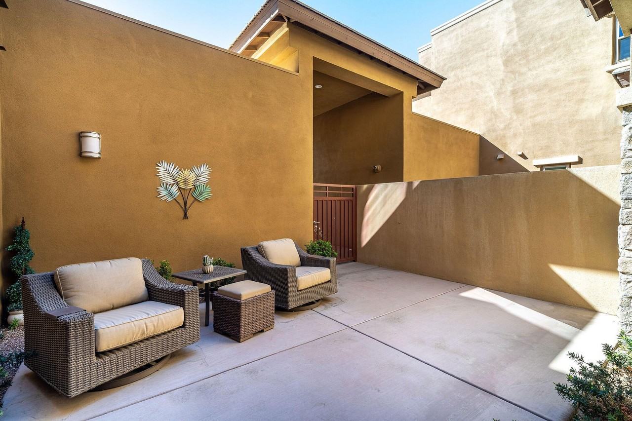 2602 Retreat Cir - Photo 5 of 32