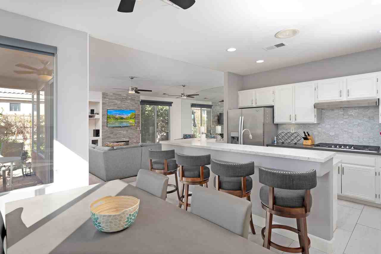 67579 S Laguna Dr - Photo 5 of 35