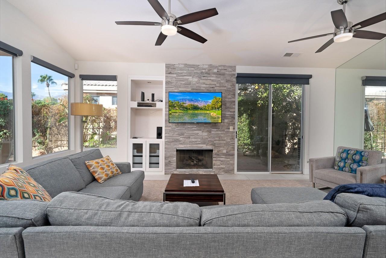 67579 S Laguna Dr - Photo 6 of 35