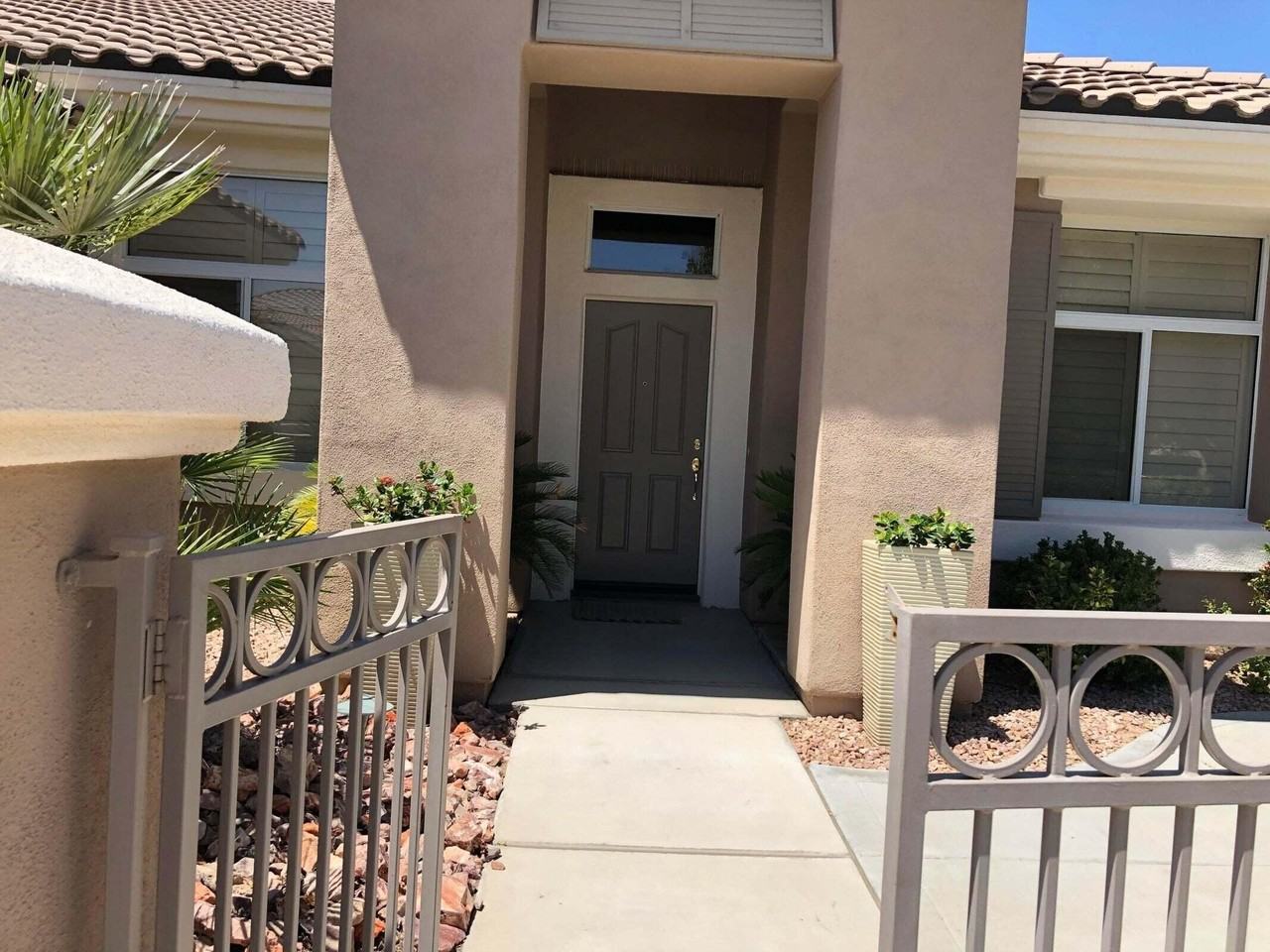 36583 Fan Palm Way - Photo 2 of 16