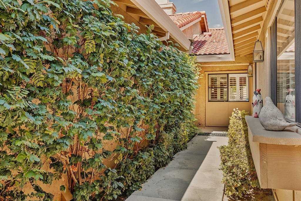 181 Camino Arroyo S - Photo 4 of 40