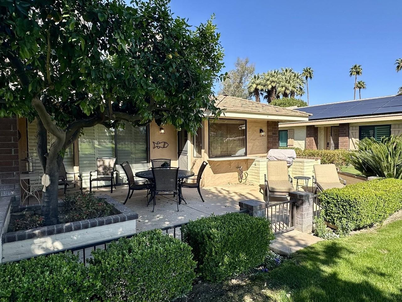 110 Giralda Circle - Photo 2 of 17