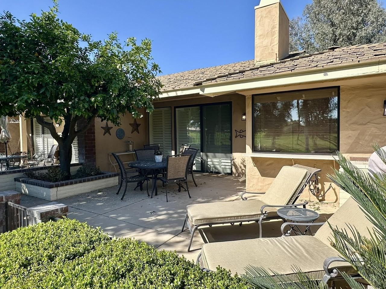 110 Giralda Circle - Photo 3 of 17