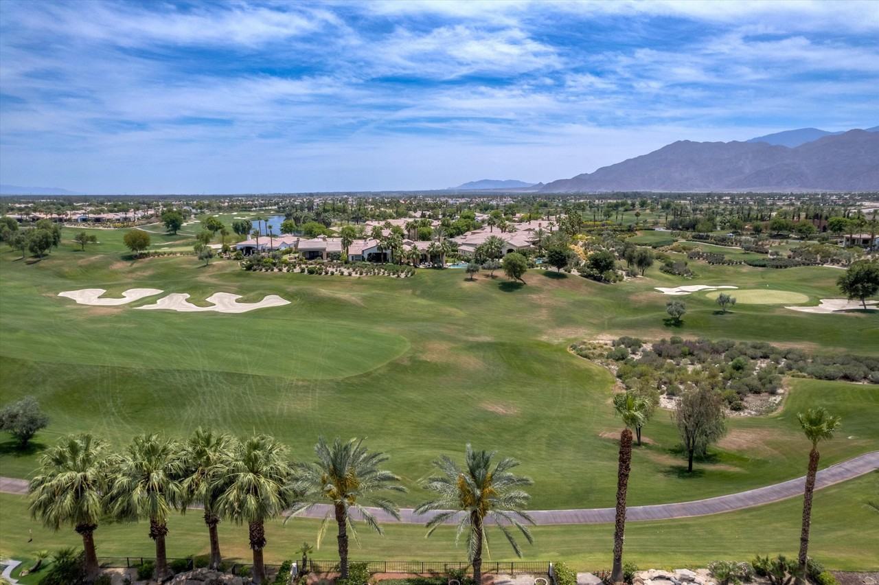 58242 Aracena - Photo 3 of 49