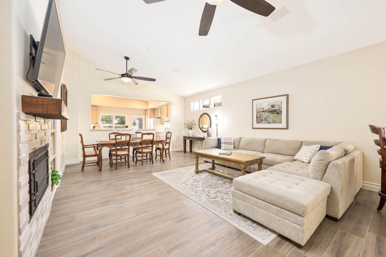 45703 Spyglass Hills Street - Photo 6 of 33