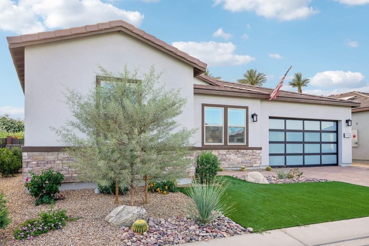 51725 Pinnacle Vista Dr - Photo 2 of 50