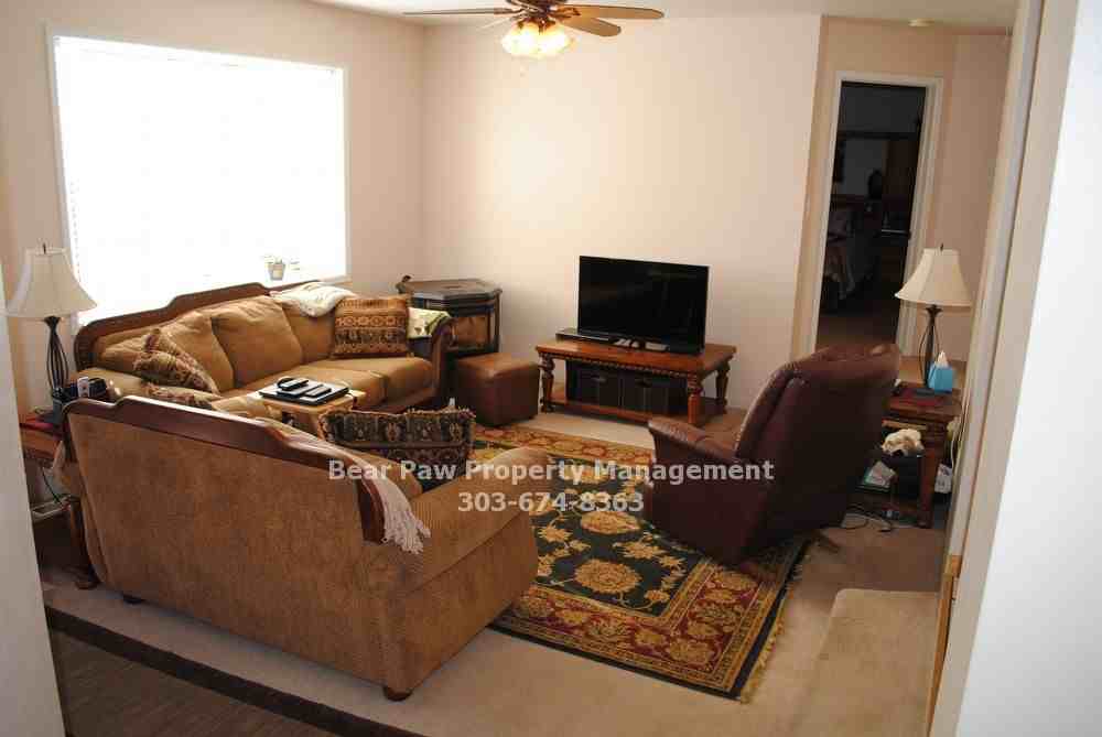 27857 Richmond Hill Rd - Photo 3 of 20