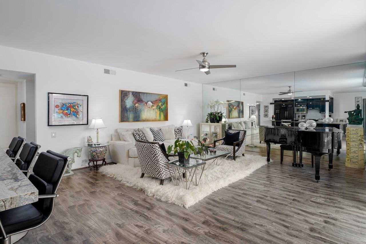 477 Desert Lakes Drive - Photo 4 of 50