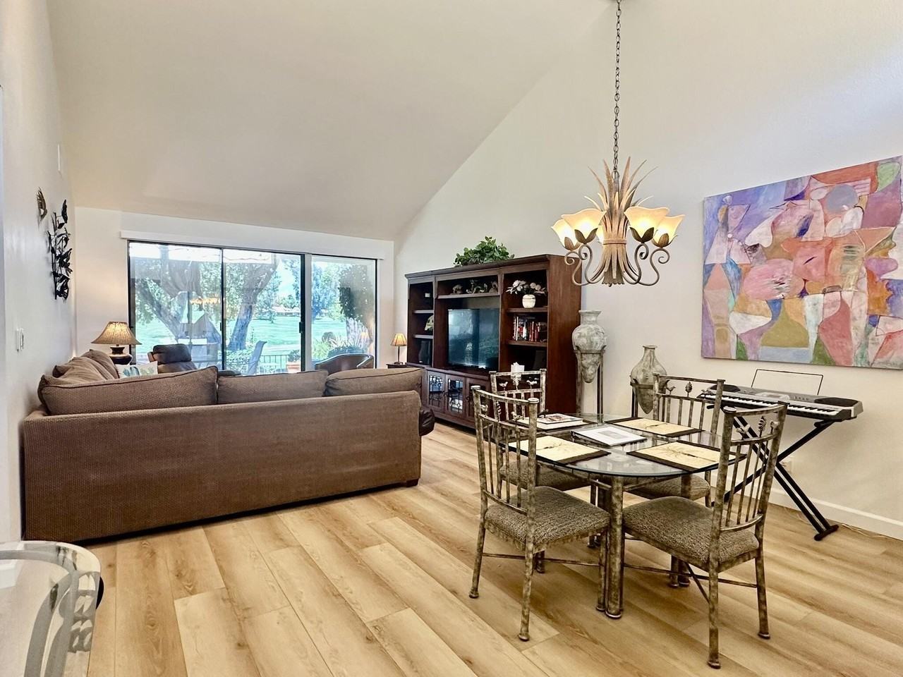 347 Gran Via - Photo 6 of 16