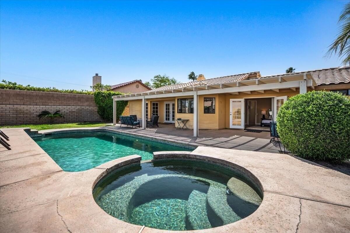 41740 Jamaica Sands Drive - Photo 6 of 35