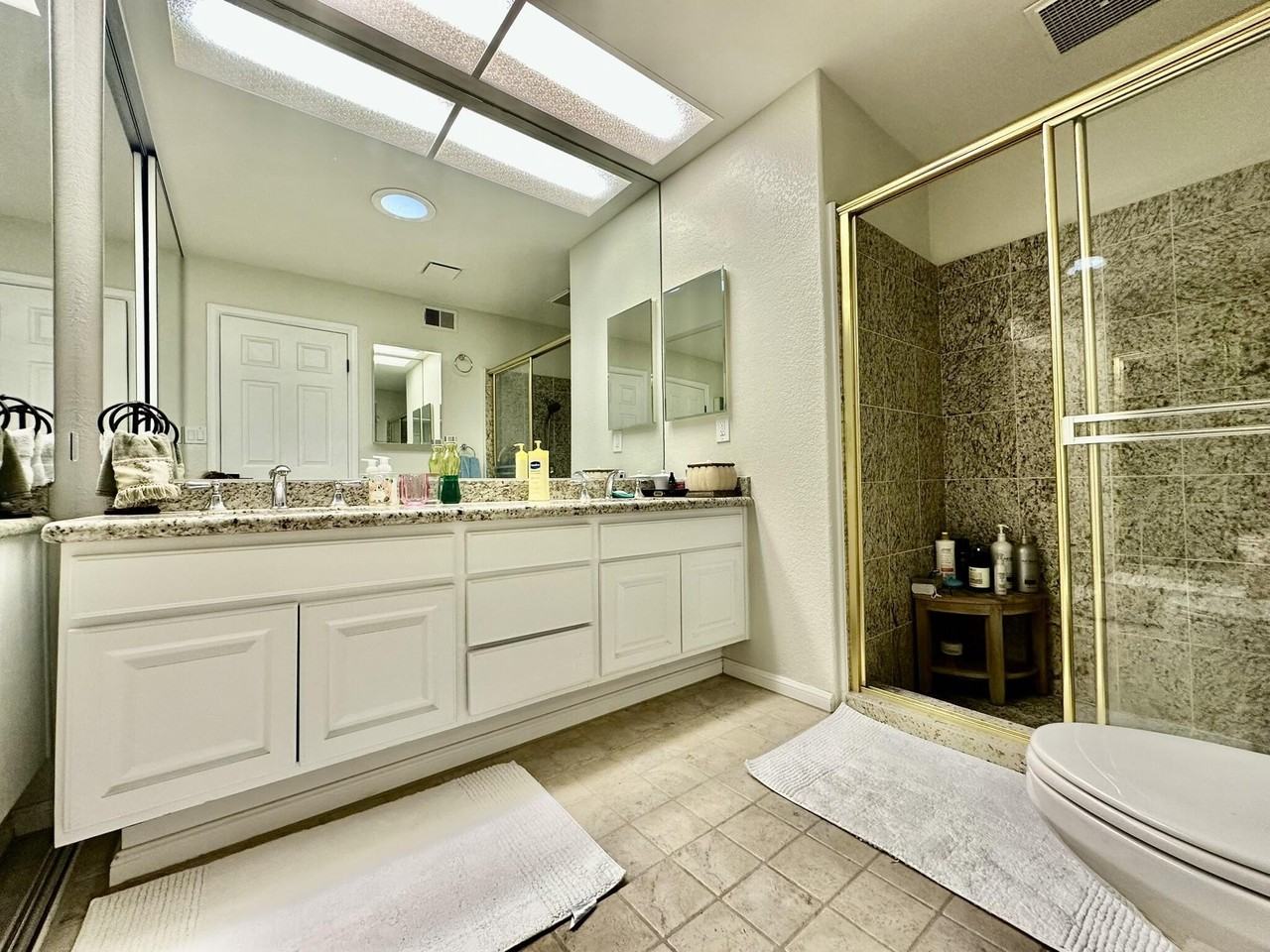 134 Las Lomas - Photo 7 of 11