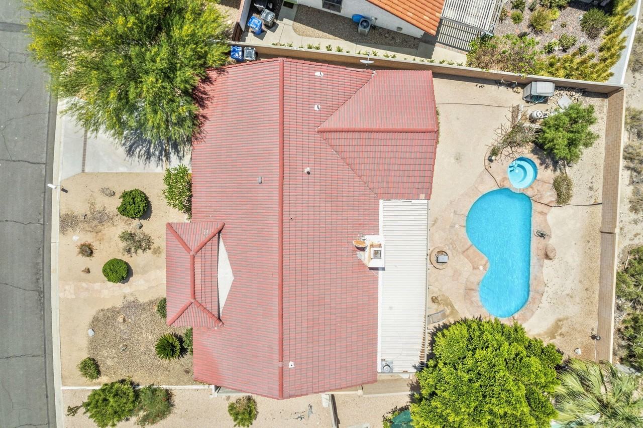 9735 Hoylake Road - Photo 2 of 45