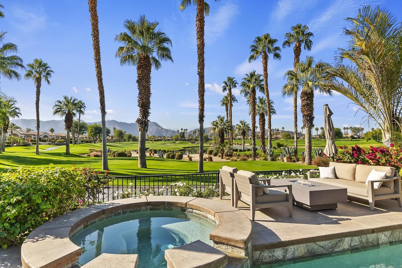 79918 Mission Dr E - Photo 2 of 48