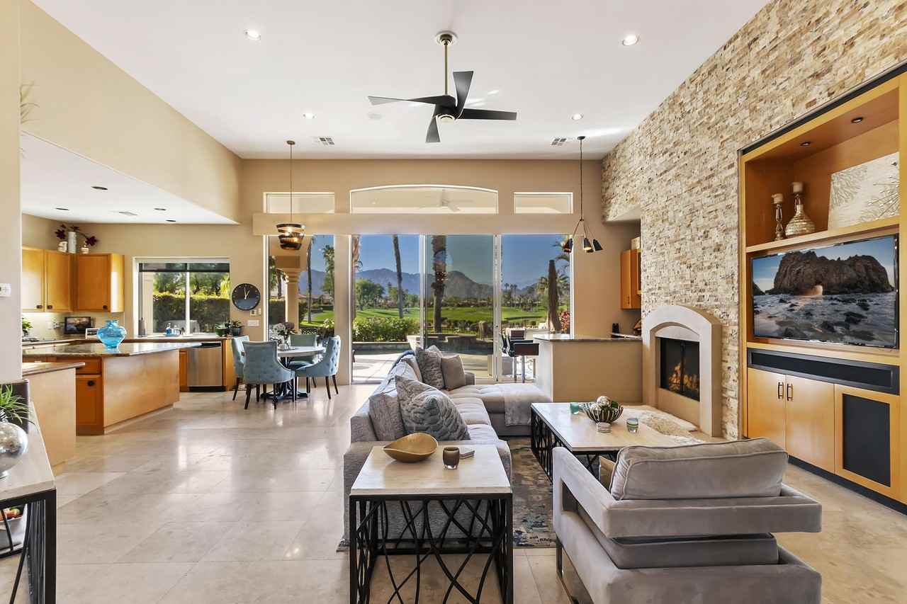 79918 Mission Dr E - Photo 7 of 48