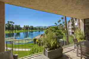 featured image of 910 Island Dr