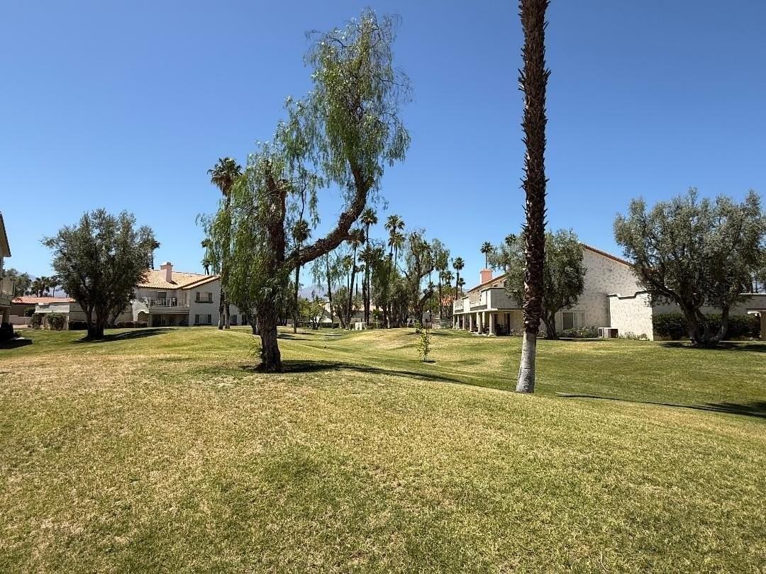 688 Vista Lago Cir N - Photo 4 of 38