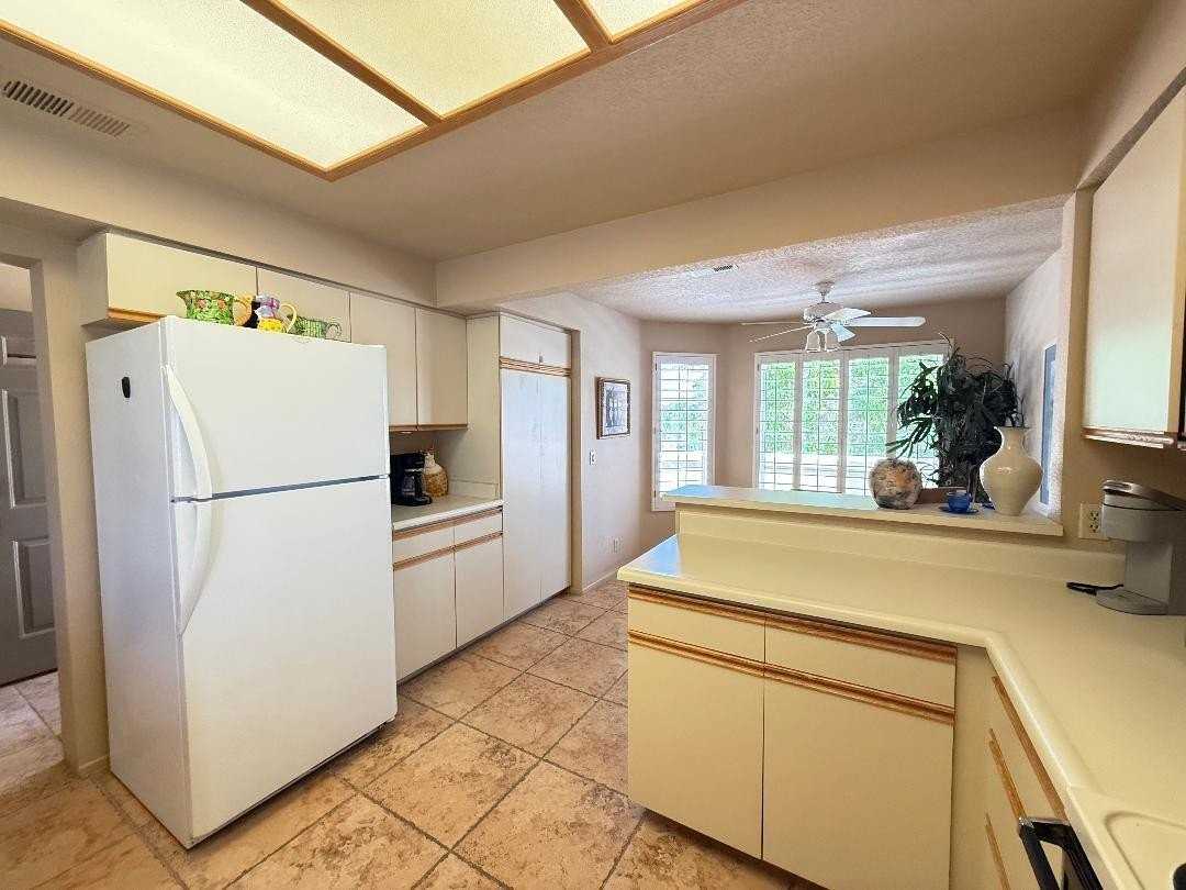 688 Vista Lago Cir N - Photo 7 of 38