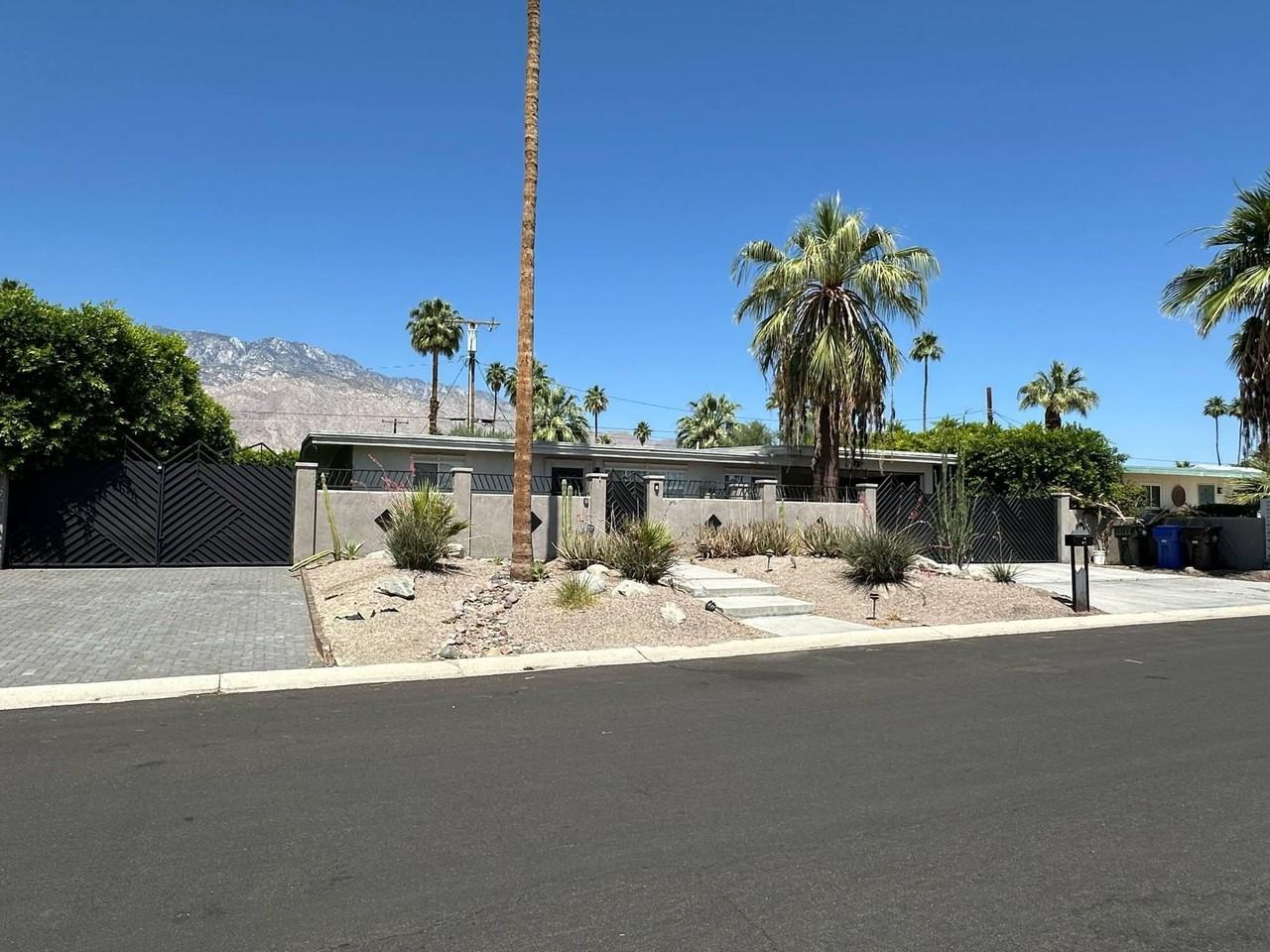 725 S Mountain View Dr - Photo 4 of 38