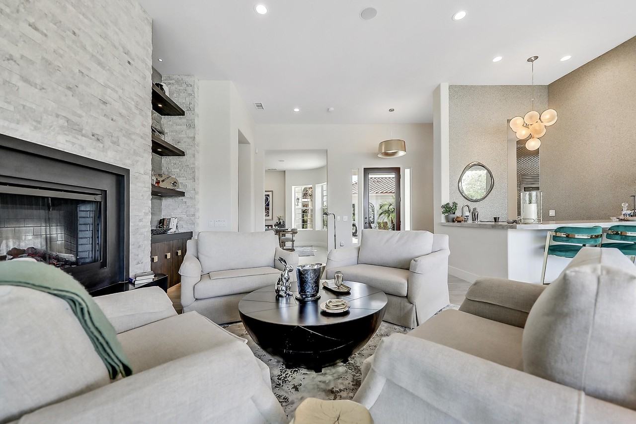 51173 Marbella Court - Photo 5 of 32