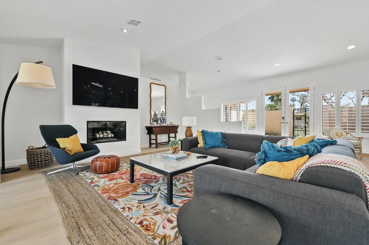 48721 Santa Ursula Street - Photo 6 of 42