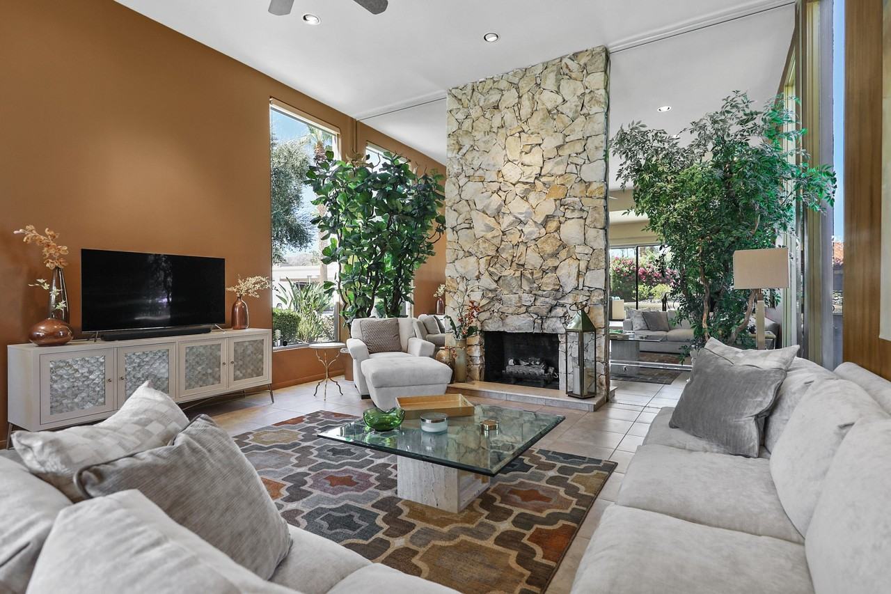 45550 Navajo Rd - Photo 2 of 35