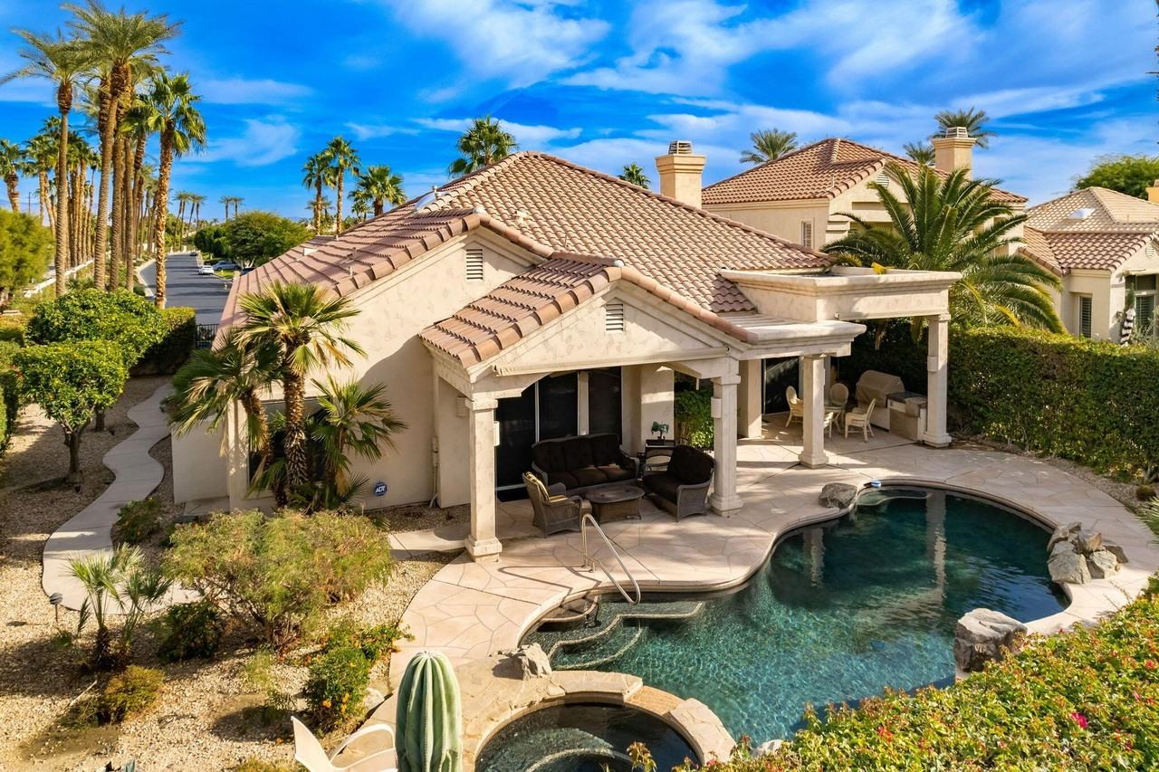 50075 Doral St - Photo 3 of 38