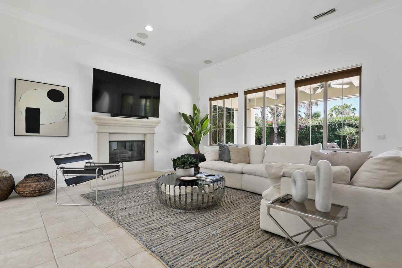 81961 Contento Street - Photo 6 of 37